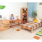 Комплекты детской мебели из натурального дерева